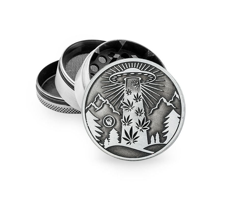 4 Teiliges Grinder von Fireflow mit UFO Muster, Bushdoctor