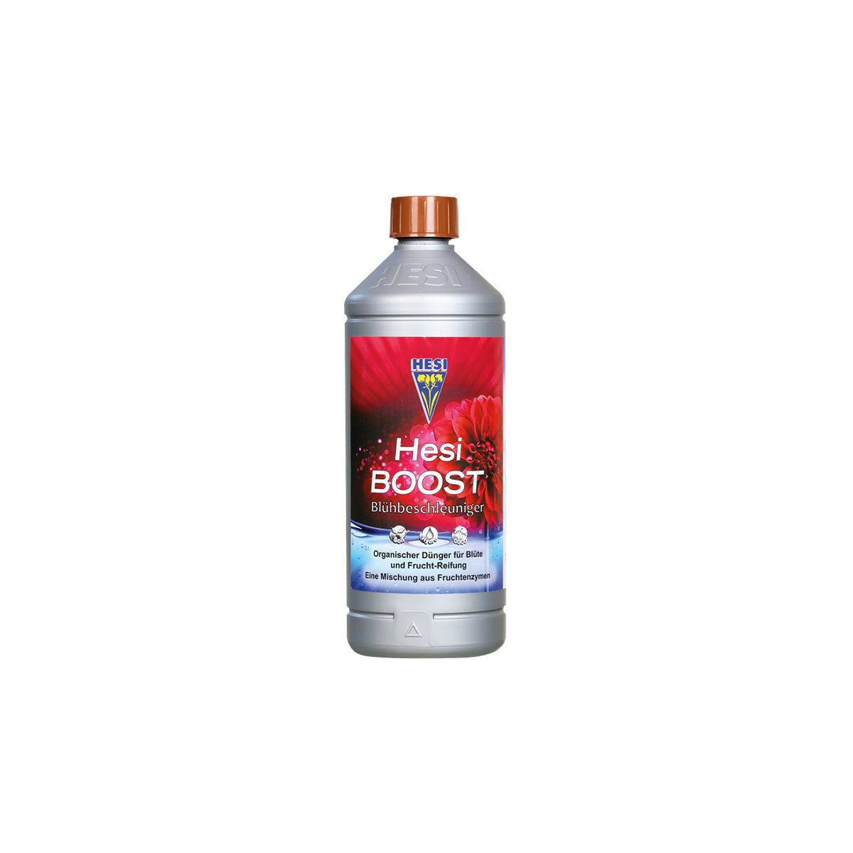Pflanzenhilfsmittel Boost von der Marke Hesi in einer grauen ein Liter Kunststoffflasche mit rotem Etikett und braunem Deckel vor einem einfarbigen, weißen Hintergrund.