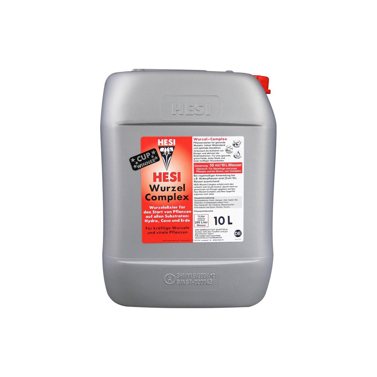 Pflanzenhilfsmittel Wurzel Complex von der Marke Hesi in einem grauen zehn Liter Kunststoffbehälter mit rotem Etikett und rotem Deckel vor einem einfarbigen, weißen Hintergrund.